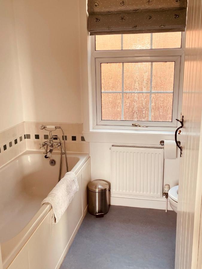 Beautiful Spacious Old Schoolhouse With Stunning Sea Views And Nearby